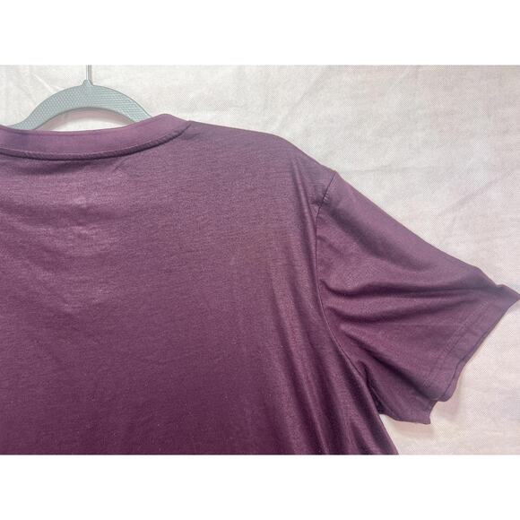 Marc Ecko T-Shirt Men’s Size XXL V-Neck Purple Cut Sew Large Logo Graphic Tee - Picture 12 of 14